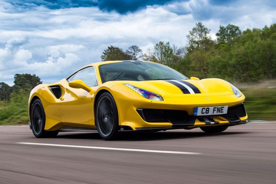  Ferrari 488 Pista 2018 года  (UK) (фото 1 из 21)